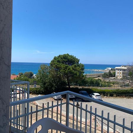 Al Torrione Bed and Breakfast Campora San Giovanni Buitenkant foto
